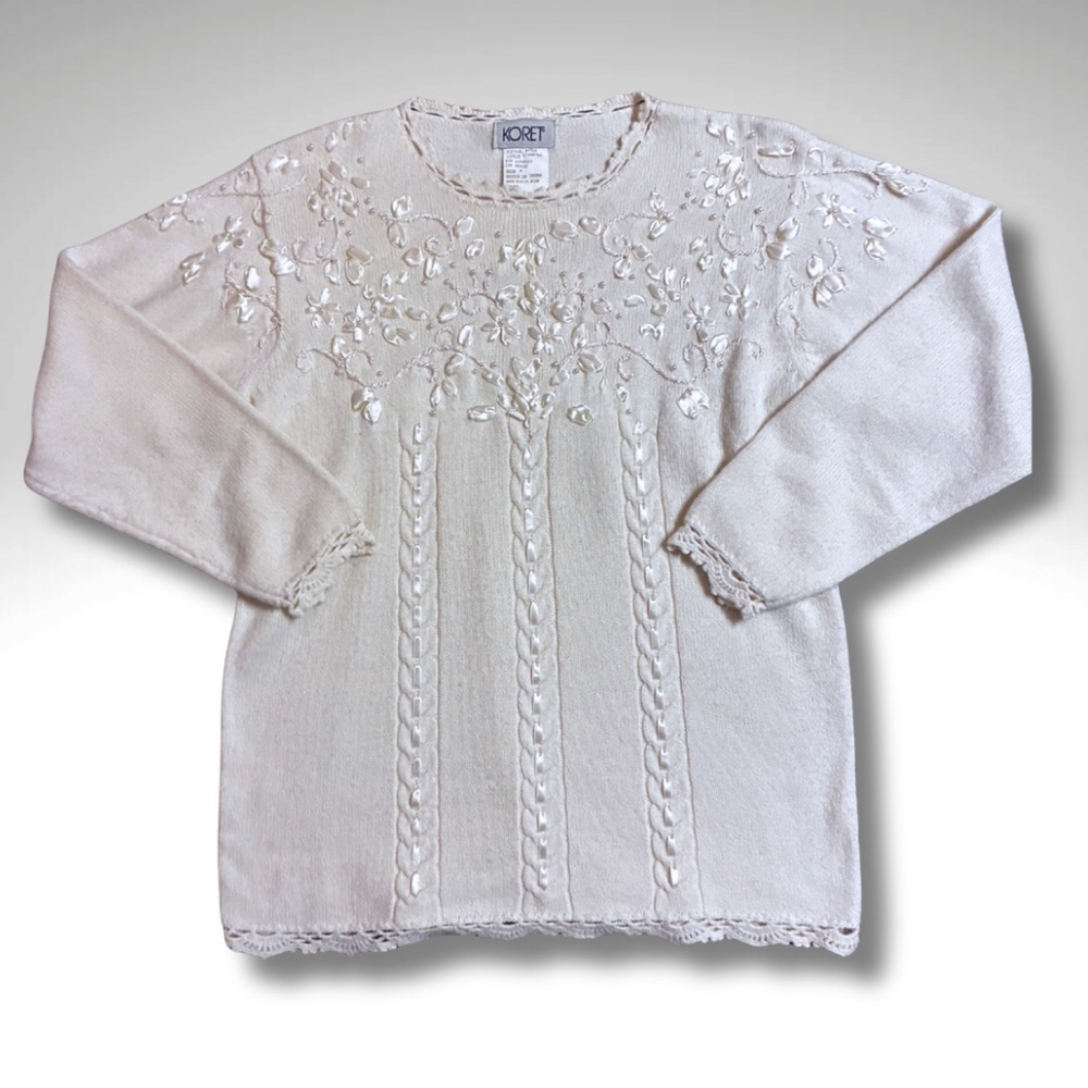 VTG Koret White Beaded Floral Ribbon-Embroidered Knit Sweater Medium